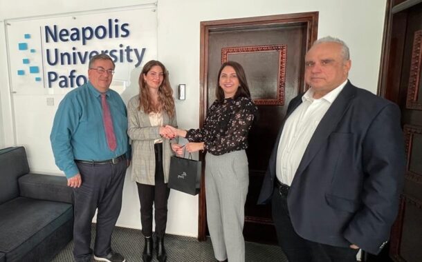 Νεάπολις: Η Ιωάννα Μαυρογιάννη πρώτη των πρώτων-Πέτυχε τον ψηλότερο βαθμό εισδοχής και της δόθηκε χρηματικό έπαθλο