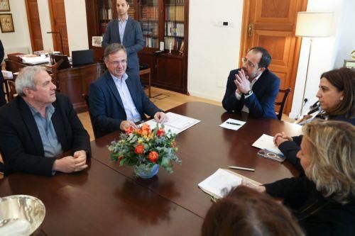 Υπόμνημα με 10 εισηγήσεις για Εθνικό Πάρκο Ακάμα παρέδωσε ο Γ. Περδίκης στον ΠτΔ