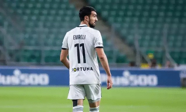Πάφος fc Επιθετικός σε πρώτο πλάνο - φώτο