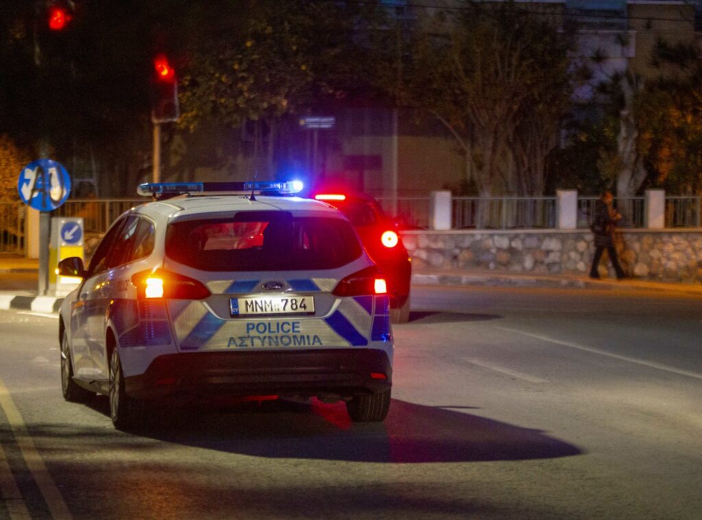 Πάφος: Σύλληψη 49χρονου για κλοπή Πάφος: Σύλληψη 49χρονου για κλοπή