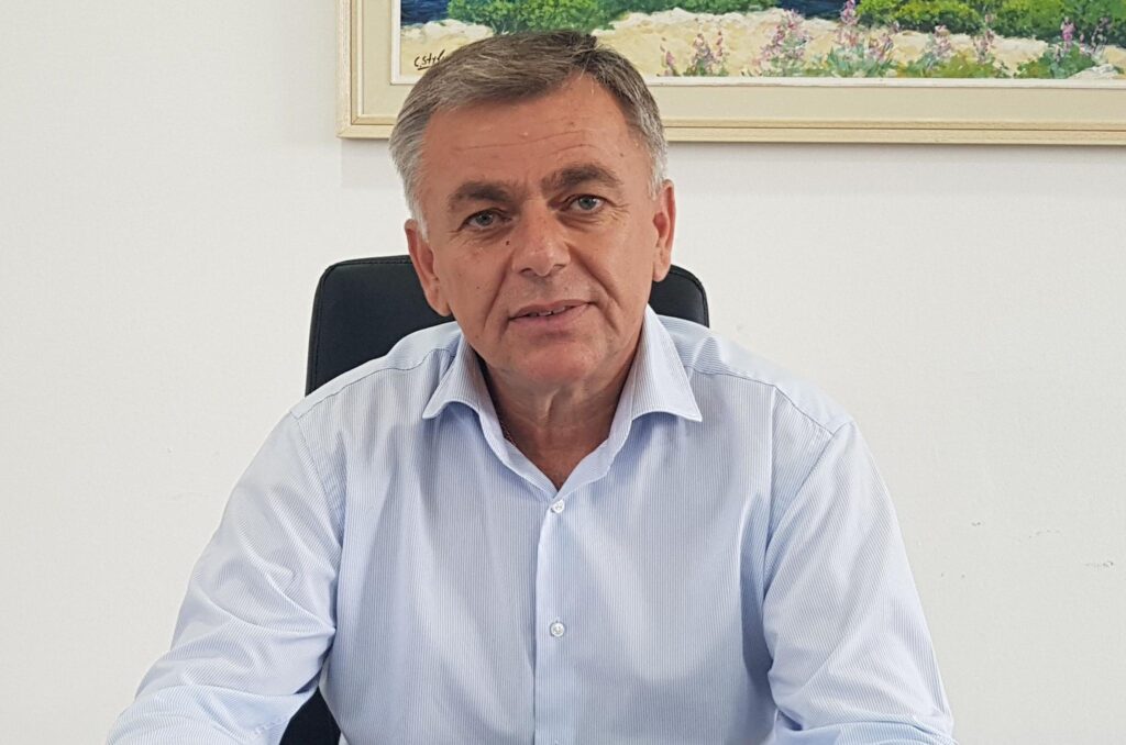 ΑΚΕΛ: Στηρίζει Γιώτη Παπαχριστοφή για τη θέση Δημάρχου στη Π. Χρυσοχούς ΑΚΕΛ: Στηρίζει Γιώτη Παπαχριστοφή για τη θέση Δημάρχου στη Π. Χρυσοχούς