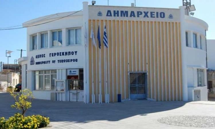 Απαντά ο Δ. Γεροσκήπου για τις ασφαλτοστρώσεις