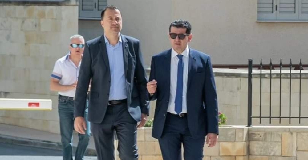 Συνάντηση υποψηφίου Δημάρχου Πάφου Ε. Λοϊζίδη με τον Υπ. Υγείας Συνάντηση υποψηφίου Δημάρχου Πάφου Ε. Λοϊζίδη με τον Υπ. Υγείας