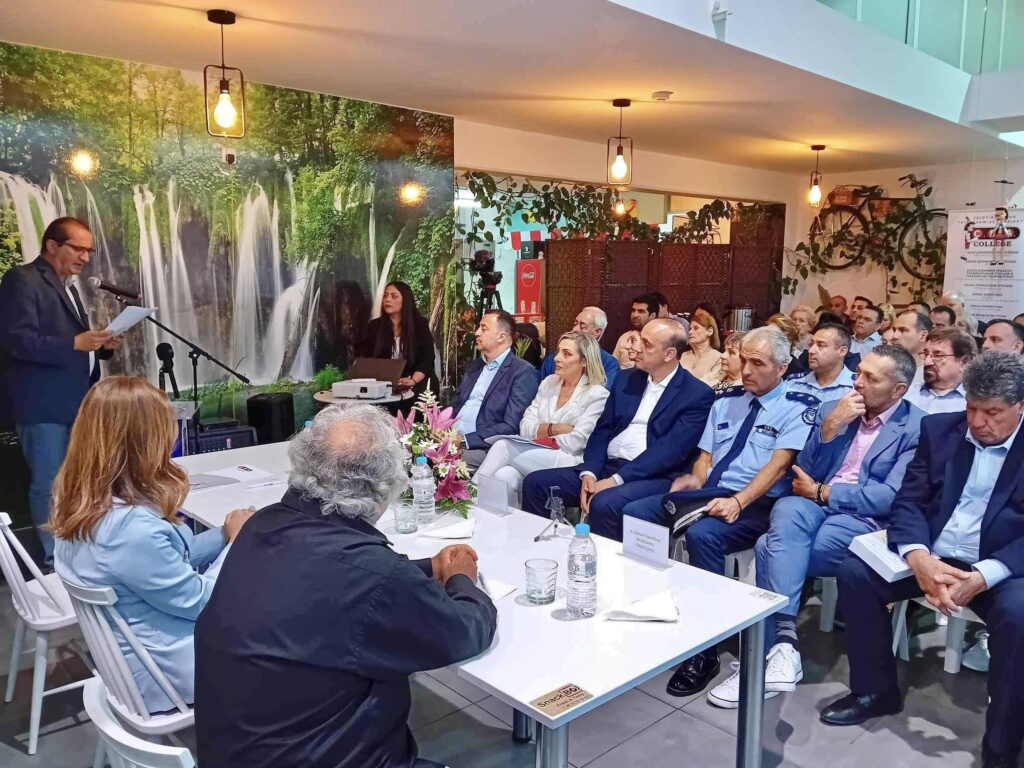 Σε κλίμα συγκίνησης παρουσιάστηκε στην Πάφο η βιογραφία του αγωνιστή της ΕΟΚΑ Παύλου Νικήτα Σε κλίμα συγκίνησης παρουσιάστηκε στην Πάφο η βιογραφία του αγωνιστή της ΕΟΚΑ Παύλου Νικήτα