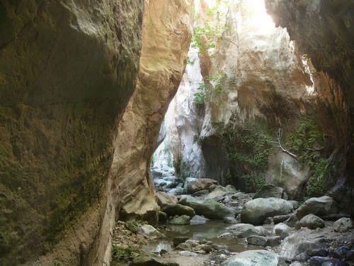 Τραυματισμός γυναίκας στο φαράγγι του Άβακα