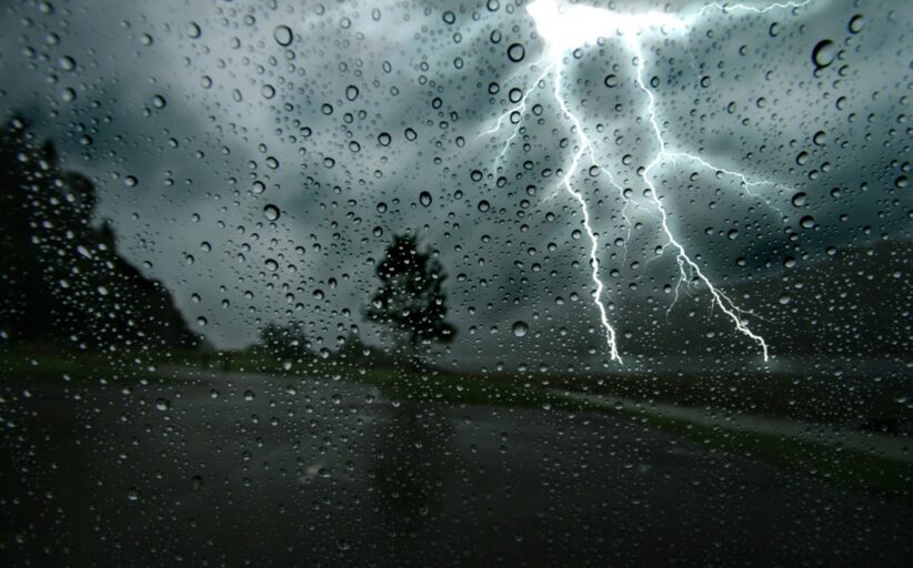 Κίτρινη προειδοποίηση για ισχυρές καταιγίδες με χαλάζι