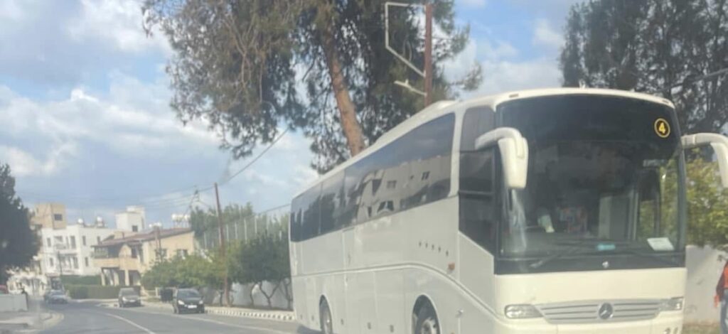 Έκτακτο: Απίστευτο. Συνελήφθη οδηγός λεωφορείου ενώ έπαιρνε μαθητές εκδρομή