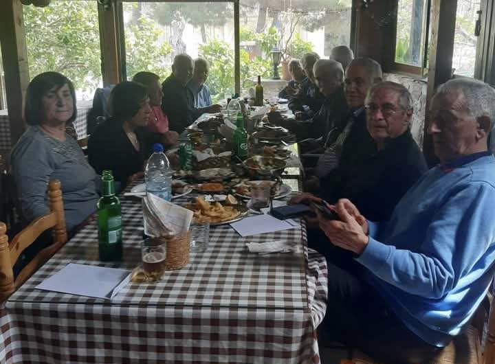 Με πρωτοβουλία του πρώην κοινοταρχη  κάτω Πυργου Αντρέα Μιχαηλίδη συγκέντρωση  συμμαθητων