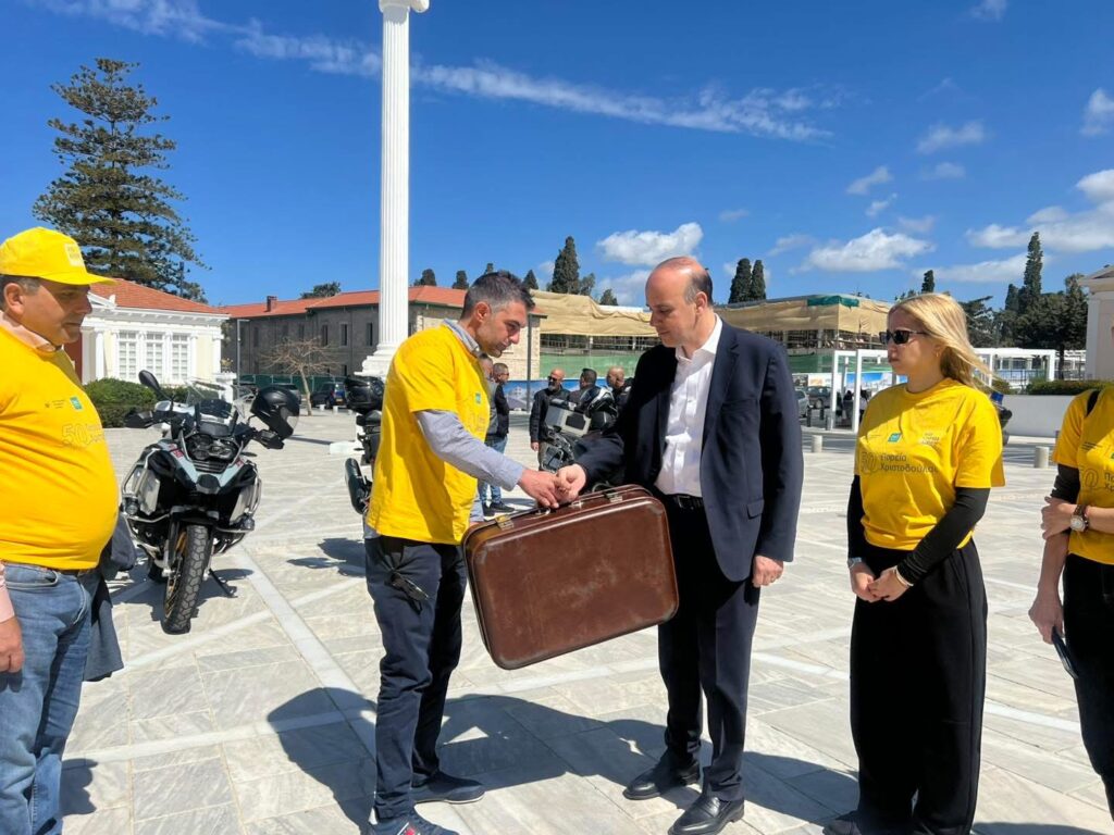 Κοντά στον Αντικαρκινικό Σύνδεσμο η Πάφος: Μεγάλη συγκίνηση (ΦΩΤΟ)