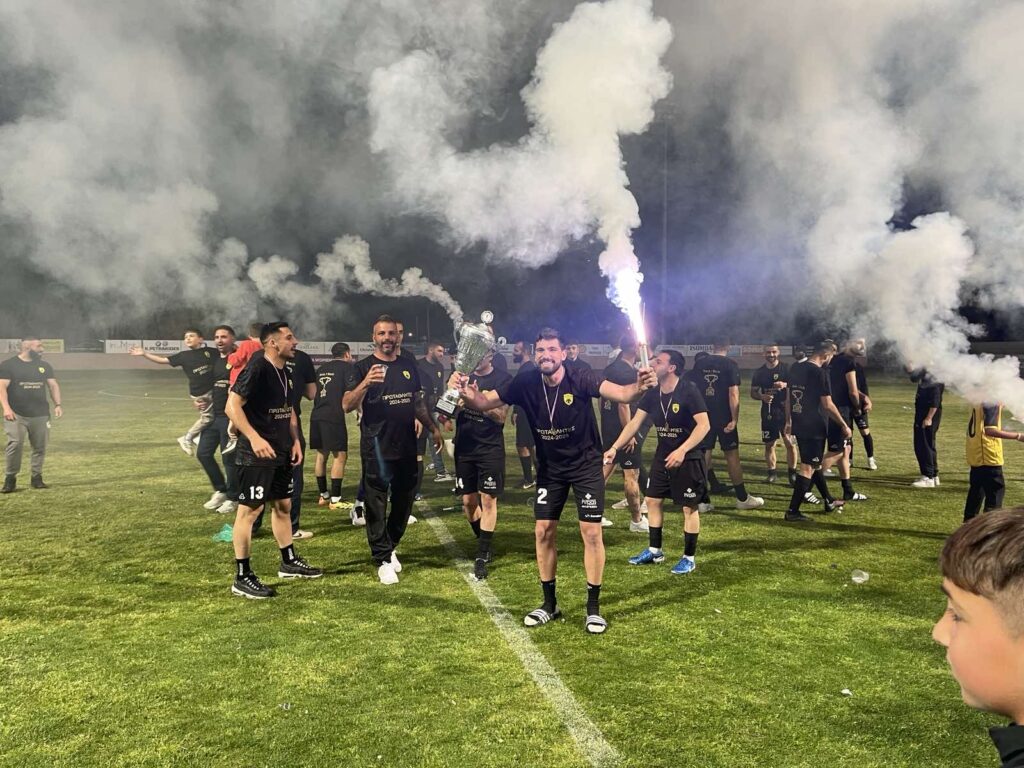 Το σήκωσε η ΑΕΚ ΚΟΥΚΛΙΩΝ: Πρωταθλήτρια 2024-2025 (ΦΩΤΟΡΕΠΟΡΤΑΖ)