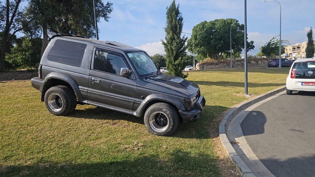 Ανάρτηση Φαίδωνα με αιχμές