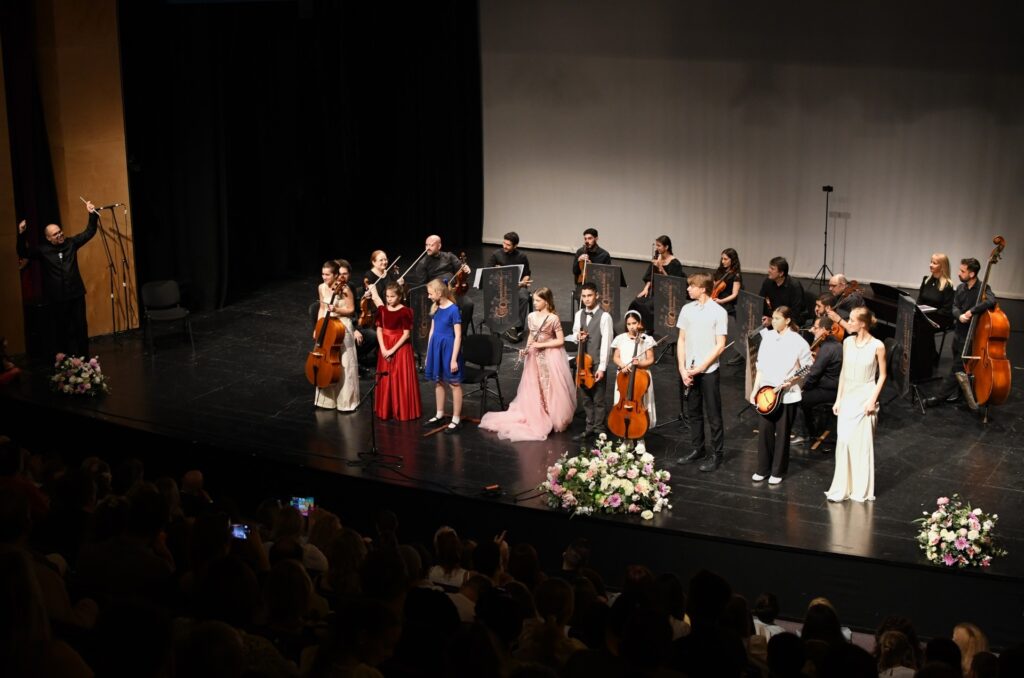 Εννέα σολίστ ανέβηκαν στο Φεστιβάλ 