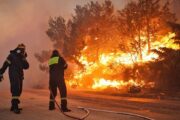 Νυχτερινή κινητοποίηση για ΠΥ μετά από πυρκαγιά σε δύο εστίες σε κοινότητες Πάφου