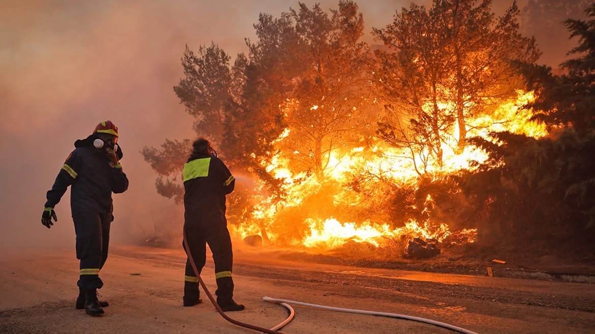 Νυχτερινή κινητοποίηση για ΠΥ μετά από πυρκαγιά σε δύο εστίες σε κοινότητες Πάφου