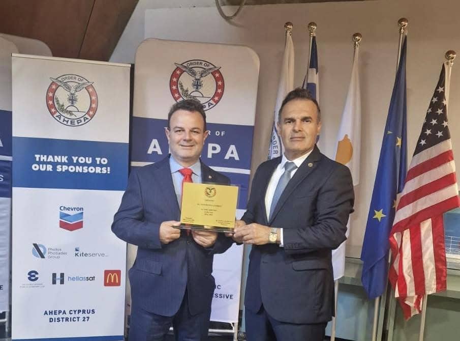 Τιμητική διάκριση για τον Ζαμπά