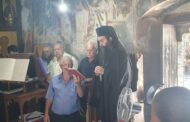 Με άδεια του Αρχιεπισκόπου τέλεσε το μνημόσυνο της μητέρας του ο Τυχικός