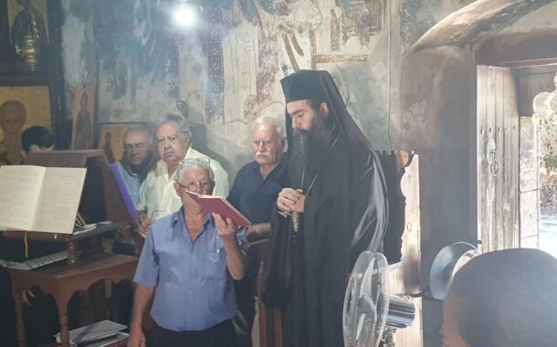 Με άδεια του Αρχιεπισκόπου τέλεσε το μνημόσυνο της μητέρας του ο Τυχικός