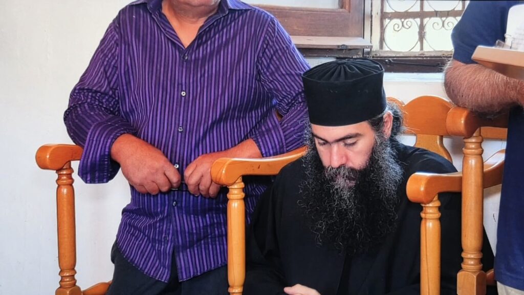 Στα Μέσανα της Πάφου σήμερα ο Τυχικός για το μνημόσυνο της μητέρας του χωρίς να ιερουργήσει