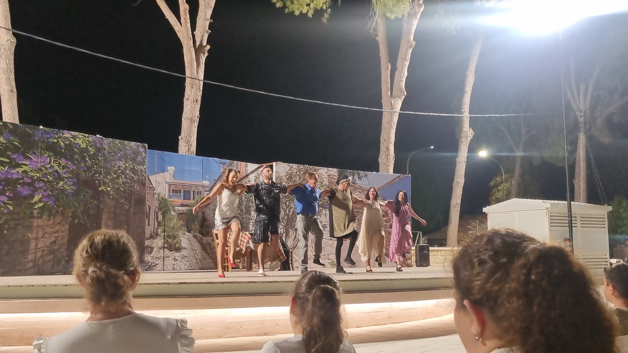 Πραγματοποίηση θεατρικής παράστασης από τον Δήμο Πόλης Χρυσοχούς
