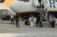 ΑΠΟΚΛΕΙΣΤΙΚΕΣ ΦΩΤΟ: Επέστρεψε από τις διακοπές του ο Νίκος Αναστασιάδης-ΚΑΡΕ ΚΑΡΕ με τη σύζυγο του Άντρη στο αεροδρόμιο