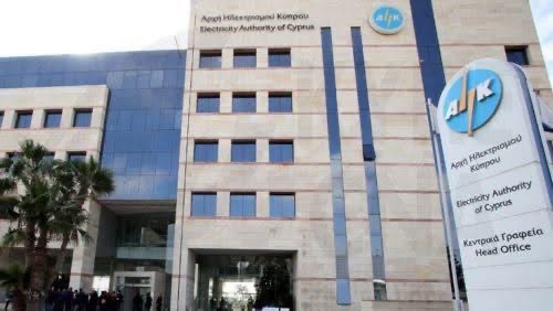 Υπογράφηκε συμβόλαιο για ενεργειακή αναβάθμιση κοινοτικού κτιρίου Μαντριών