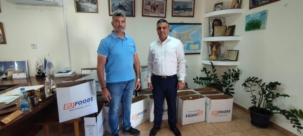 Είδη πρώτης ανάγκης πρόσφερε η εταιρεία EU Foods στο  Κ.Σ. Έμπας για τις άπορες οικογένειες