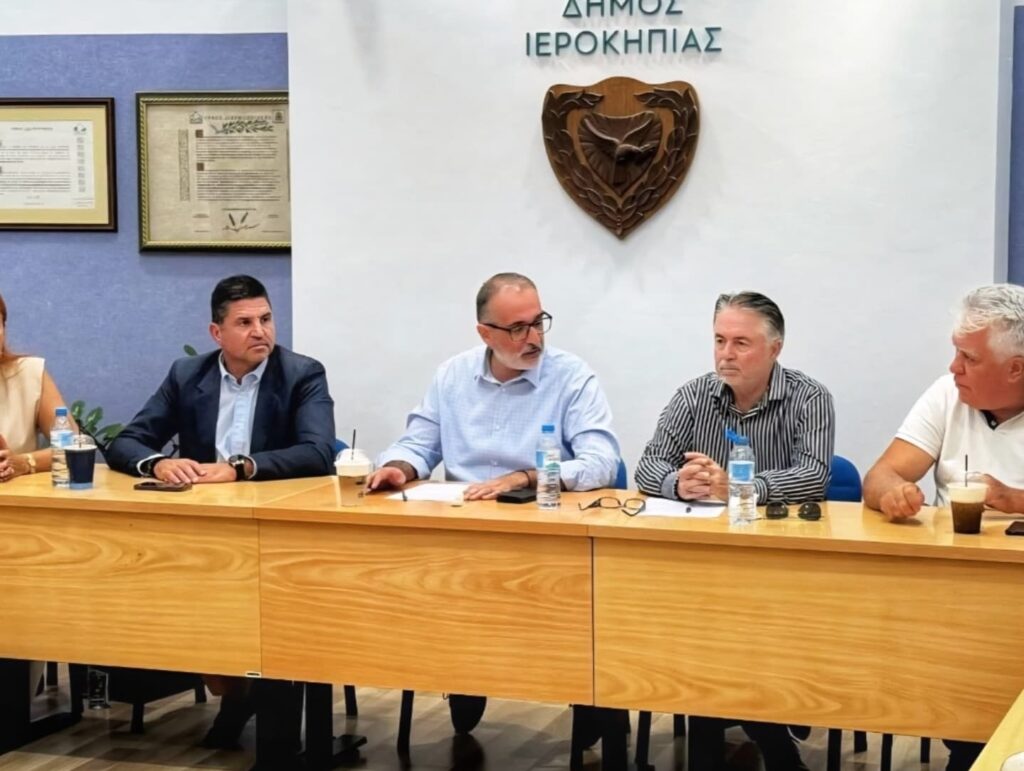 Δ. Ιεροκηπίας: Υποδέχθηκε αντιπροσωπεία του αδελφοποιημένου Δήμου Αγίας Παρασκευής Αττικής