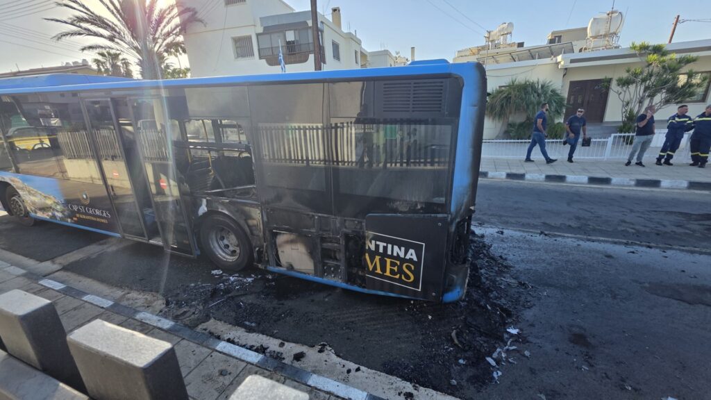 Πέρασε από τεχνικό έλεγχο το λεωφορείο που εκδηλώθηκε η φωτιά λέει ο ΟΣΥΠΑ