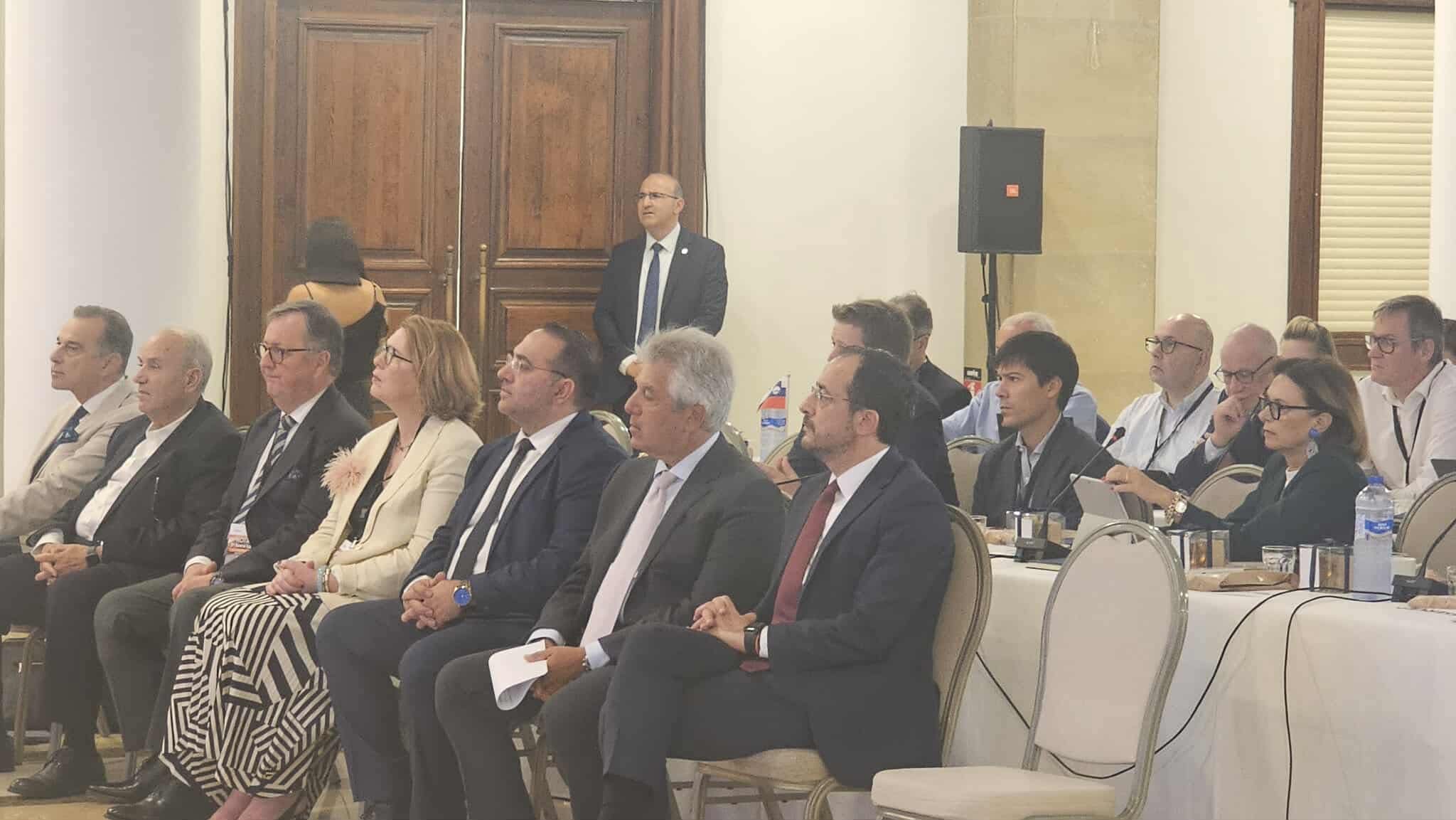 Πρόεδρος: Θετικά αποτελέσματα για το θέμα της ΑΤΑ