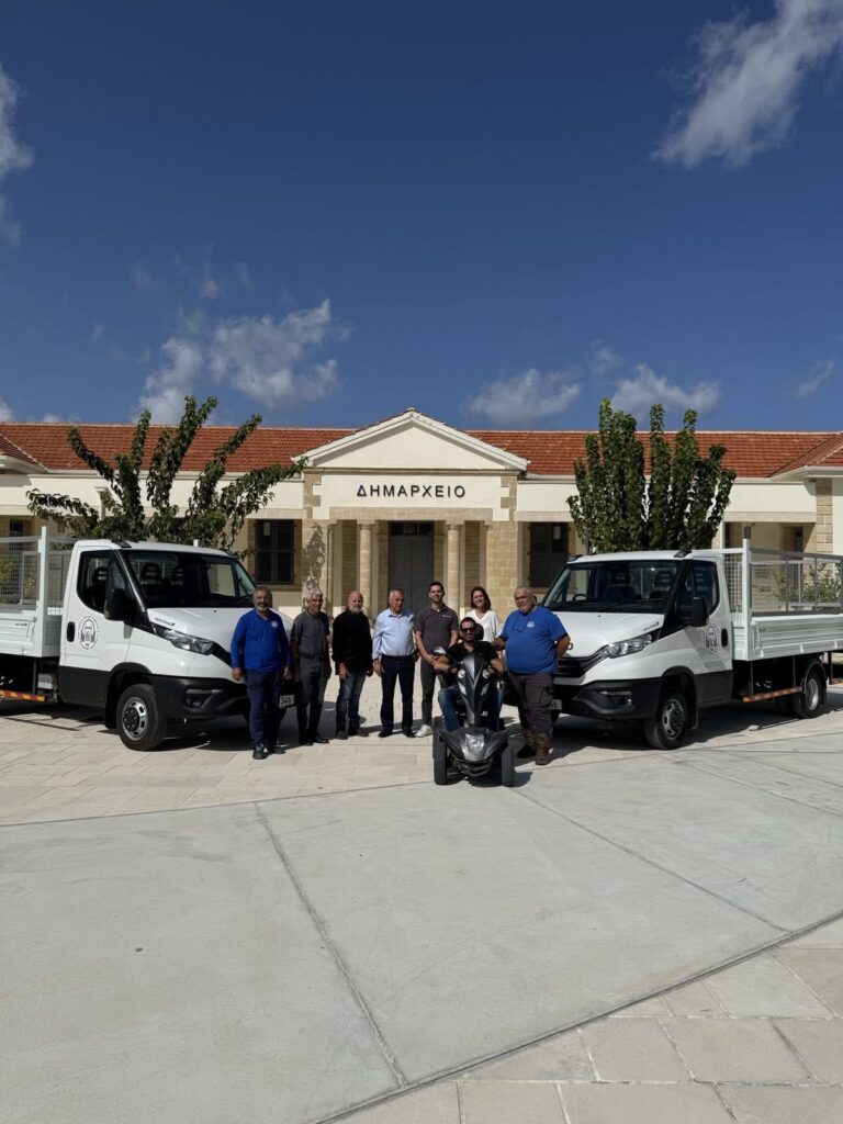 Παραλαβή νέων οχημάτων για την ενίσχυση του στόλου του Δήμου Πόλης Χρυσοχούς