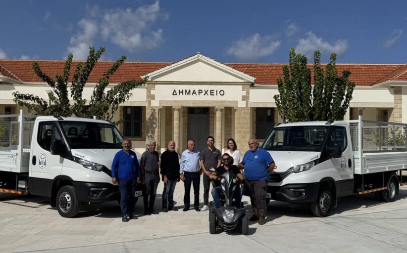 Παραλαβή νέων οχημάτων για την ενίσχυση του στόλου του Δήμου Πόλης Χρυσοχούς