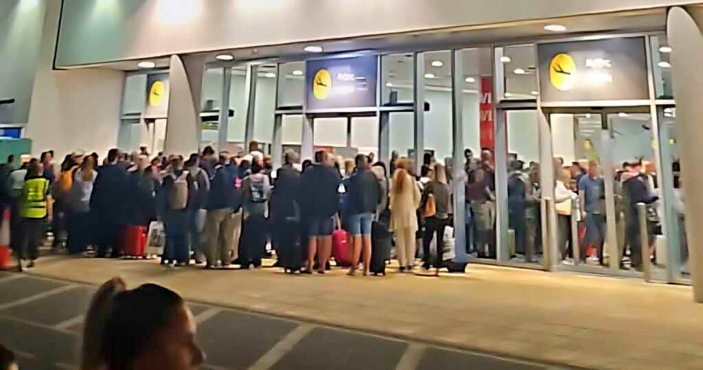 Έξαλλος ο Φαίδωνος για την κατάσταση στο αεροδρόμιο Πάφου «Μόνο ντροπή, ένα κράτος και μια κυβέρνηση ανίκανοι»