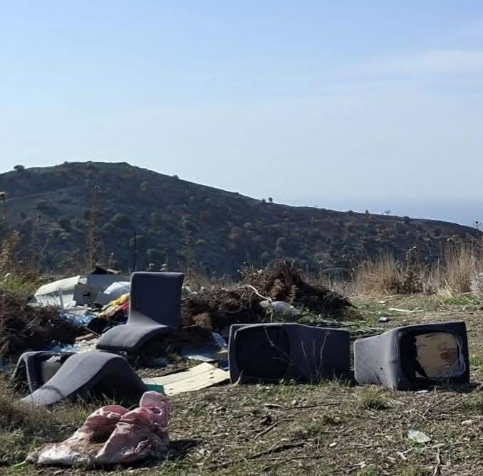 ΠΠΟΧ : Σκουπιδότοποι παντού …και μετά μιλάμε για “αγάπη για τον τόπο μας”…