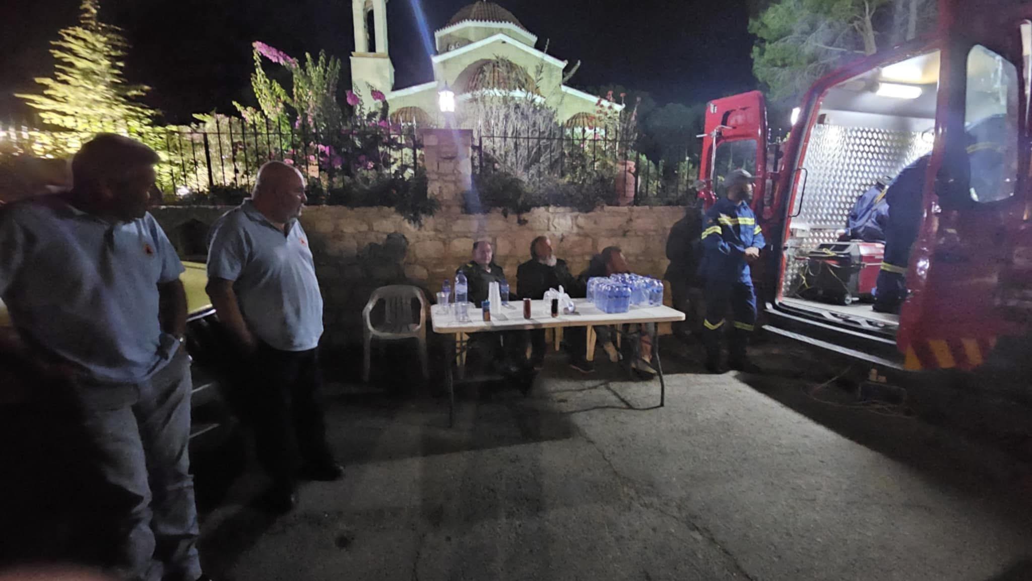 Ολονύχτια μάχη με τις φλόγες για κατάσβεση πυρκαγιάς μεταξύ Στρουμπιού και Κοίλης