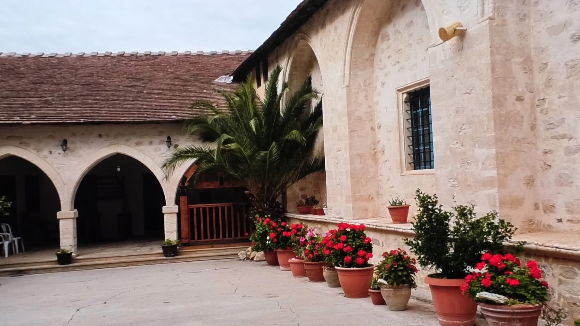 Σοβαρές ζημιές στη Μονή Παναγίας Χρυσορρογιατίσσης στην Παναγιά, λέει ο Ηγούμενος