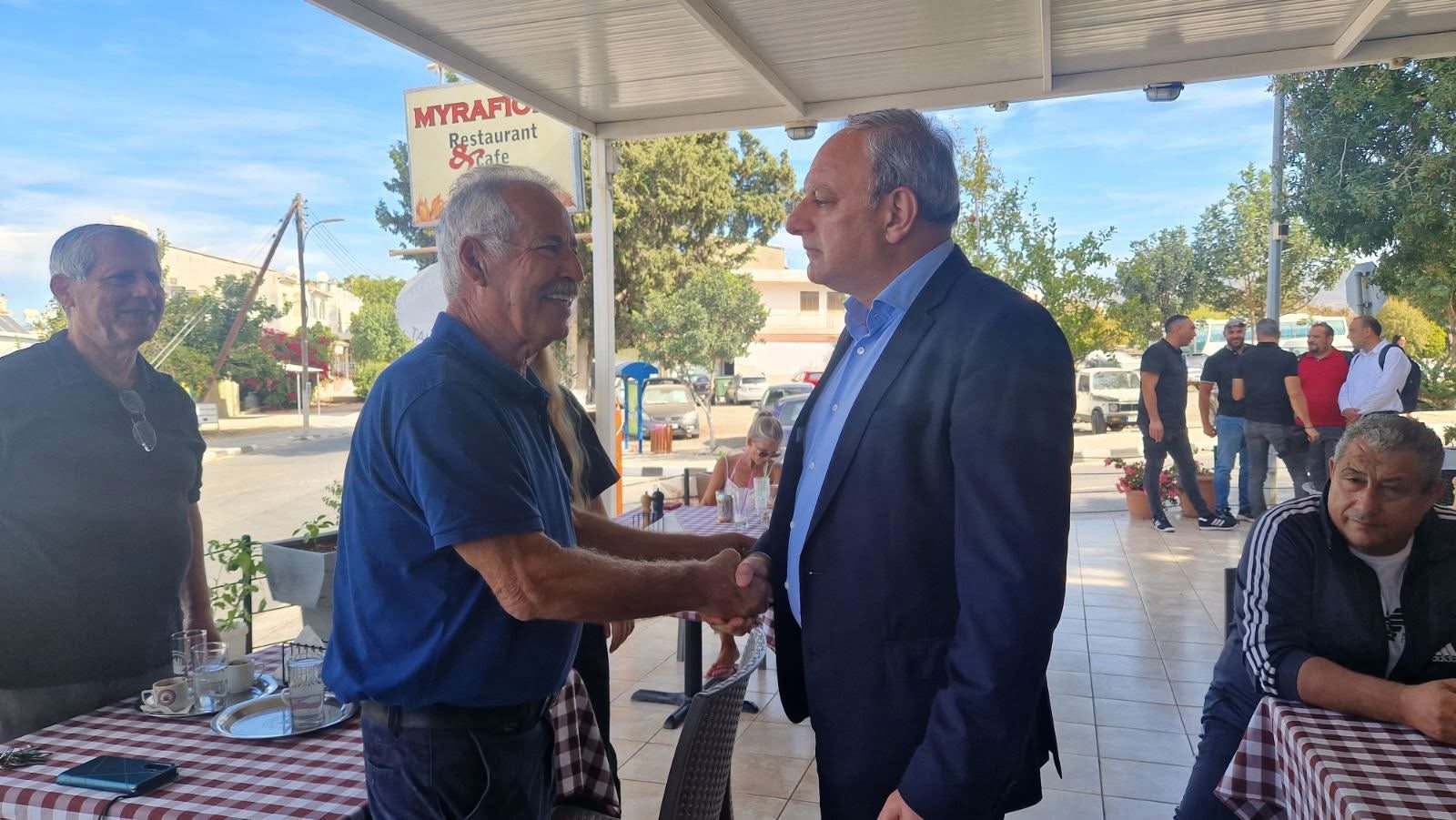 Περιοδεία ΓΓ ΑΚΕΛ στην Πόλη Χρυσοχούς με επίκεντρο τα προβλήματα της περιοχής