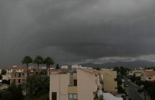 Πολίτες ΠΡΟΣΟΧΗ: Κίτρινη προειδοποίηση για έντονα καιρικά φαινόμενα, δείτε τις ώρες