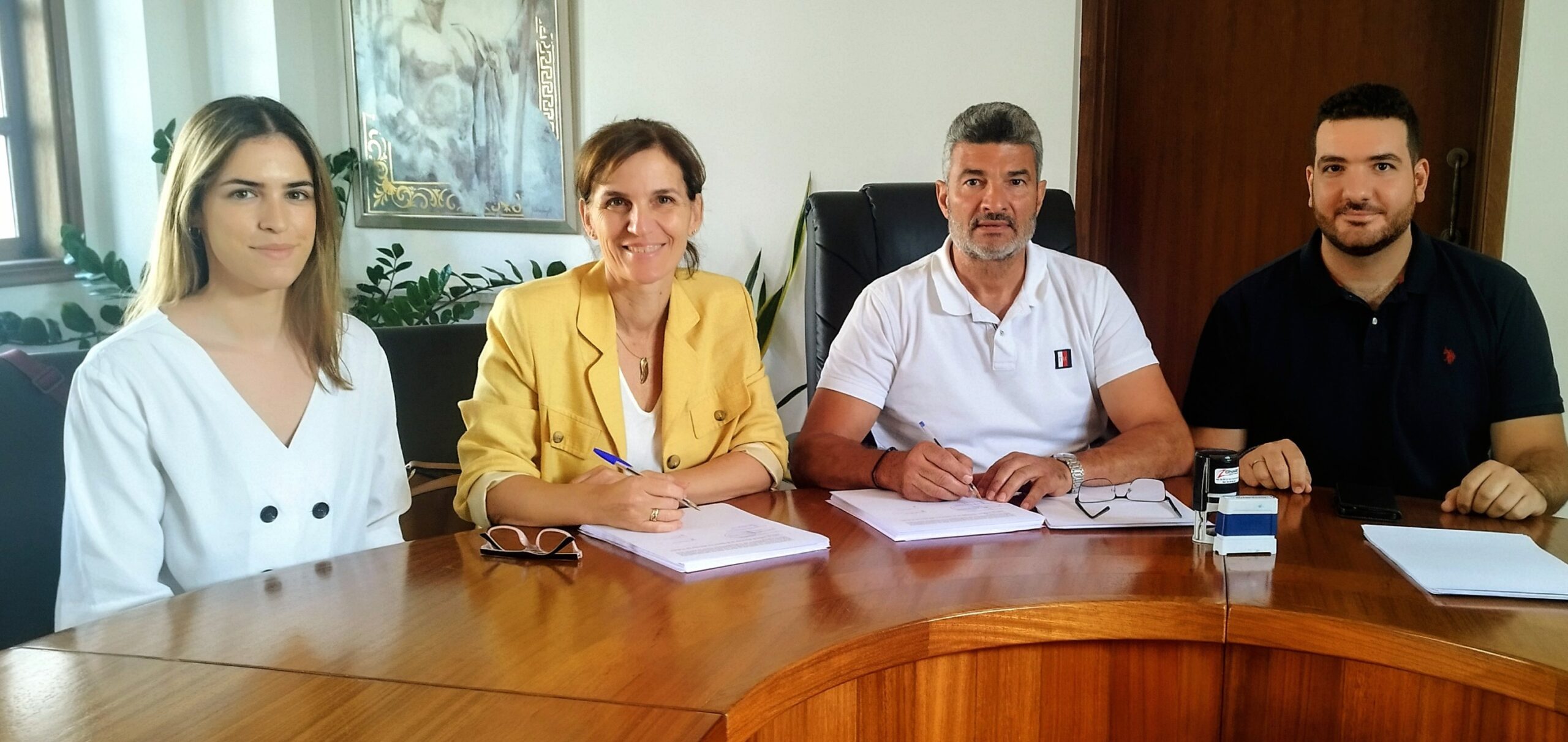 Υπογραφή σύμβασης για μελέτη και επίβλεψη έργων στην Έμπα