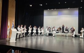 Με μεγάλη συμμετοχή και ενθουσιασμό κορυφώθηκαν οι εκδηλώσεις του 1ου Φεστιβάλ Πολιτισμού και Λαογραφίας στην Πλατεία Κέννεντυ