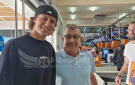 Αποκλειστικό : Ο David Luiz ψωνίζει από το Philippos Supermarket στην Πέγεια.