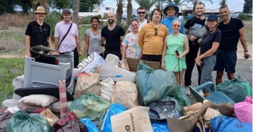 Εκστρατεία καθαριότητας στην περιοχή Αλυκή στην Χλώρακα