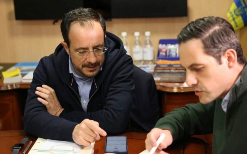 Επαφές με Ζελένσκι ο Χριστοδουλίδης