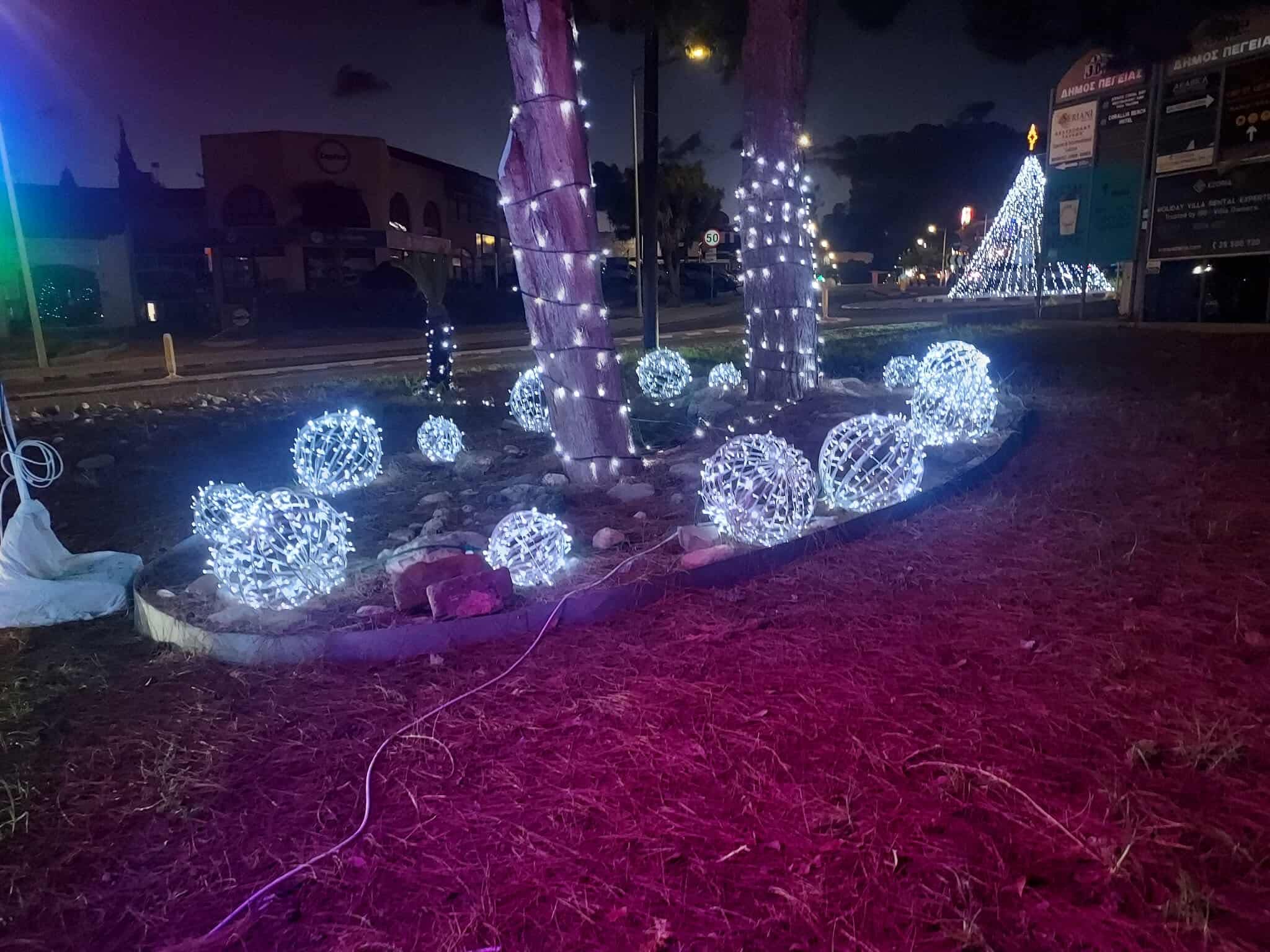 H Πέγεια ντύθηκε γιορτινά: Πλούσιο ΦΩΤΟΡΕΠΟΡΤΑΖ