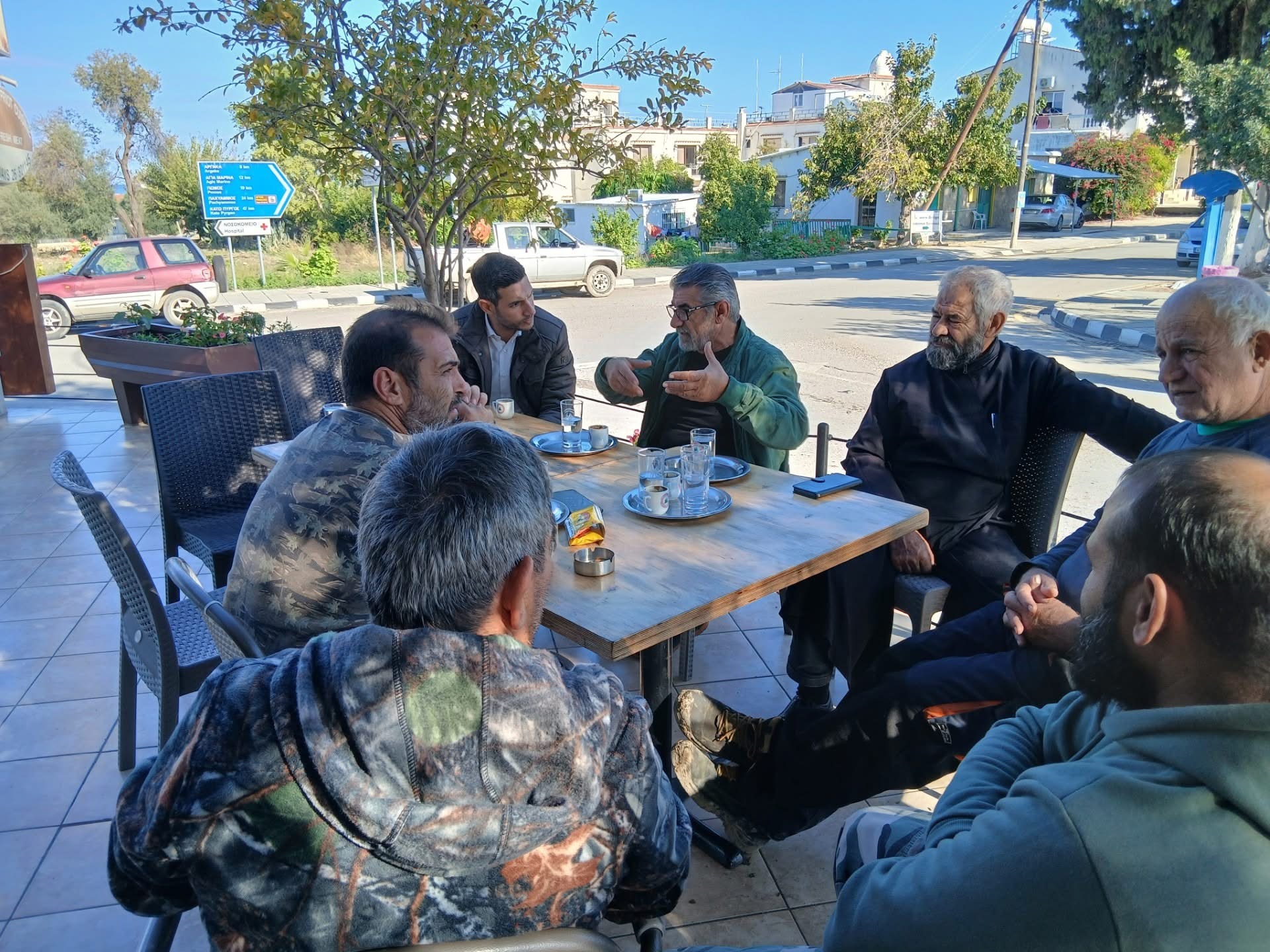 Επίσκεψη ΑΚΕΛ Πάφου σε πληγείσες περιοχές της περιοχής Πόλης Χρυσοχούς