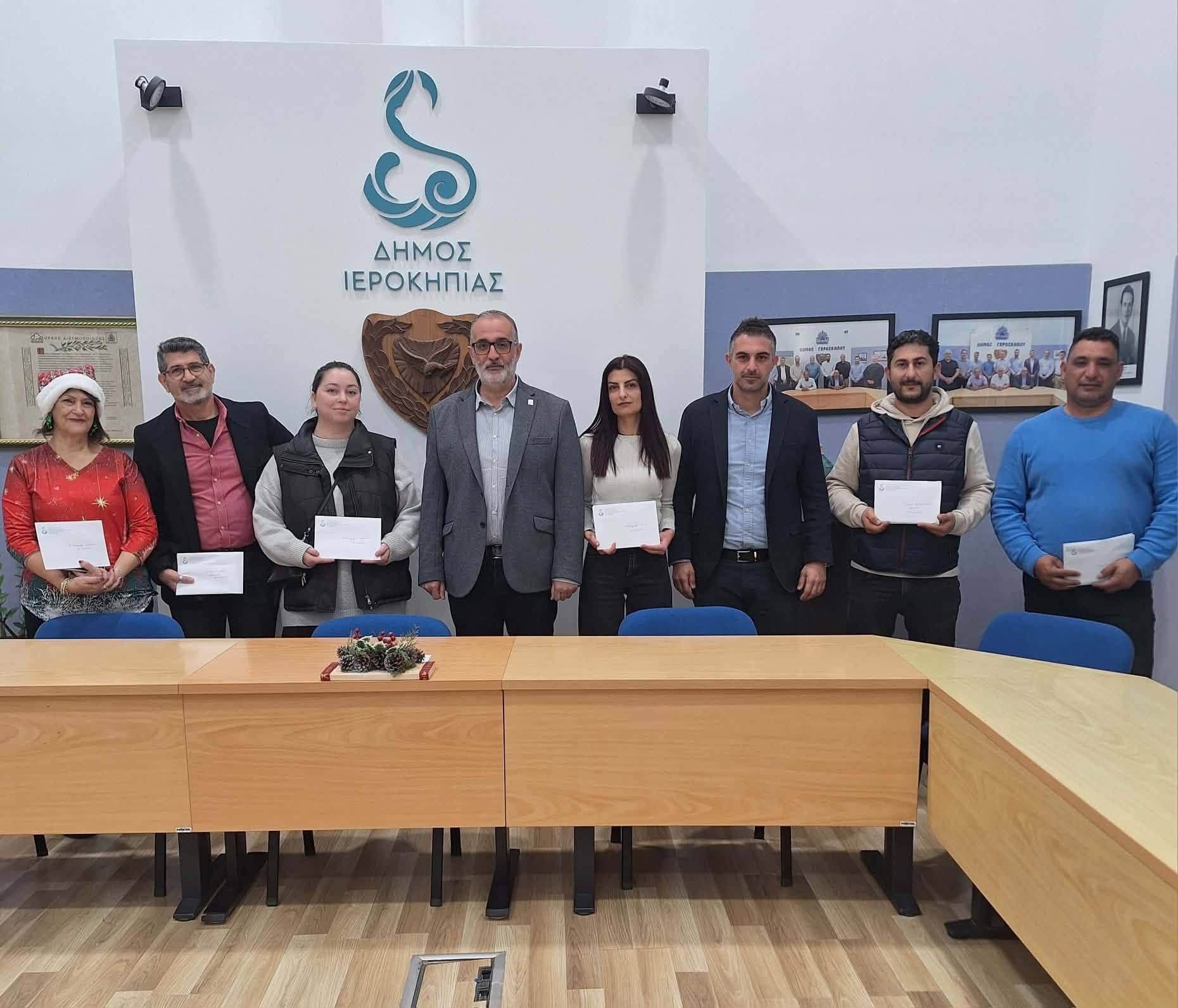 Ένα δώρο αξιοπρέπειας και ελπίδας από τον Δήμο Ιεροκηπίας σε 180 παιδιά