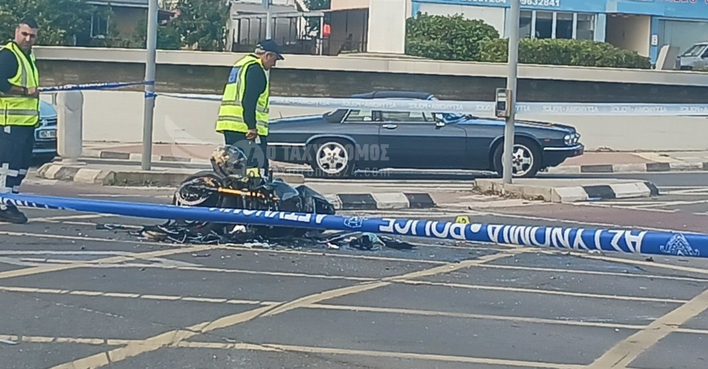 Στο νοσοκομείο 23χρονος μοτοσικλετιστής μετά από σύγκρουση - Φώτο