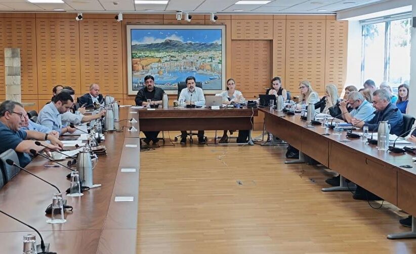 Περιοδεία Επ.Παιδείας σε σχολεία Πάφου με έμφαση στην αντιμετώπιση ελλείψεων