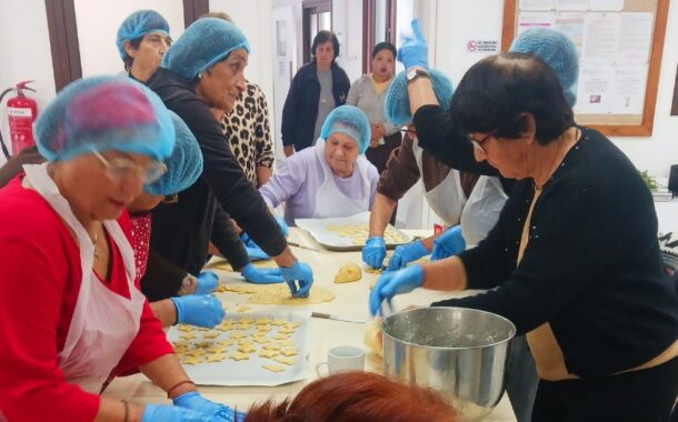 ΣΚΕ Χλώρακας: Έβαλαν ποδιές και έφτιαξαν κουλουράκια