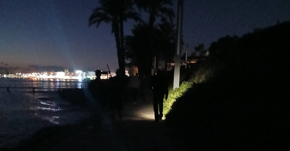Συνεχίζει το σκοτάδι – Απαράδεκτες εικόνες στον παραλιακό πεζόδρομο της Κ. Πάφου