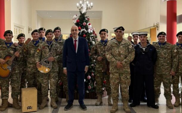 Το Δημοτικό Μέγαρο Πάφου γέμισε με χριστουγεννιάτικες μελωδίες από το 8ο Σύνταγμα Πεζικού